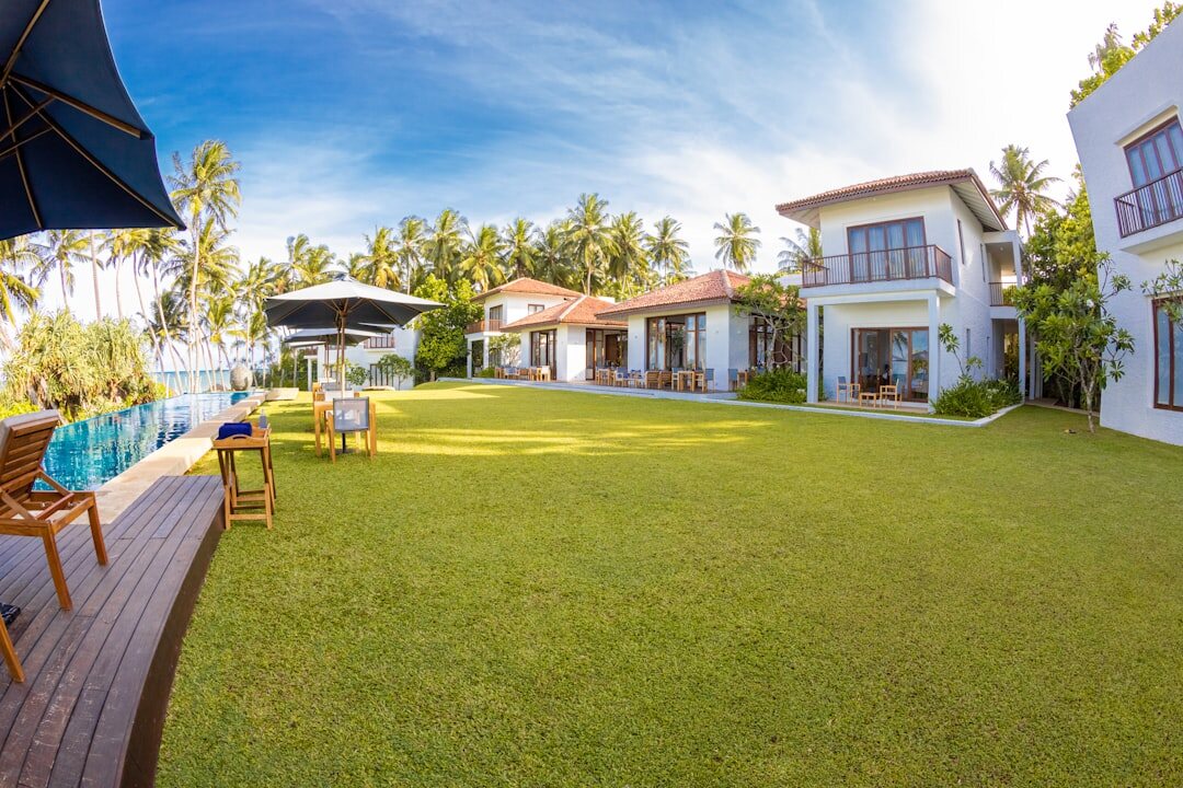 celebrity villa garden